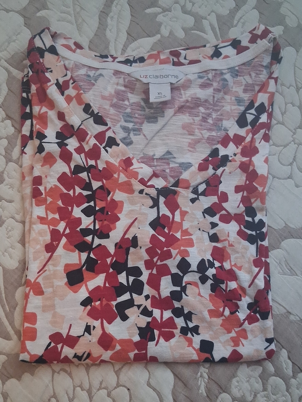 Liz Claiborne Pink Red Floral V-Neck Short Sleeve Top